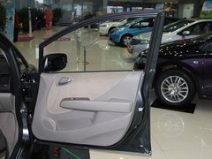 2011款 1.3L 自动 舒适型