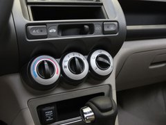 2011款 1.3L 自动 舒适型