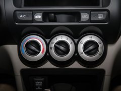 2011款 1.3L 自动 舒适型