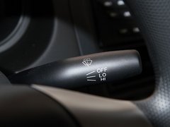 2011款 1.3L 自动 舒适型