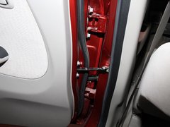 2011款 1.3L 自动 舒适型