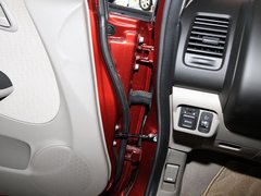 2011款 1.3L 自动 舒适型