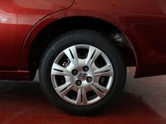 2011款 1.3L 自动 舒适型