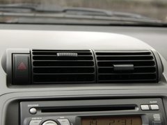 2011款 1.5L 自动 豪华版