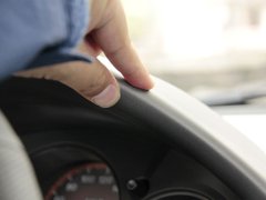2011款 1.5L 自动 豪华版
