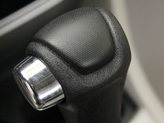 2011款 1.5L 自动 豪华版