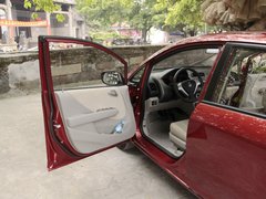 2011款 1.5L 自动 豪华版