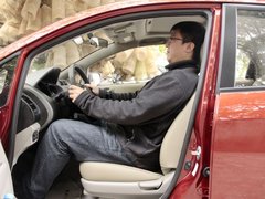2011款 1.5L 自动 豪华版