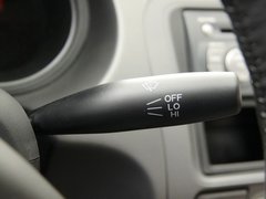 2011款 1.5L 自动 豪华版