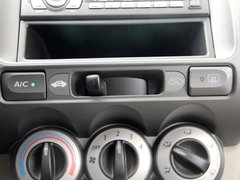 2011款 1.5L 自动 豪华版