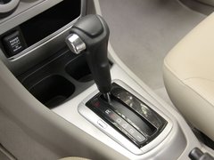 2011款 1.5L 自动 豪华版
