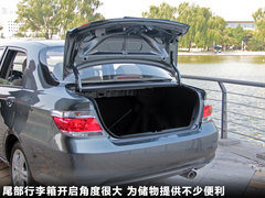 2011款 1.5L 自动 豪华版