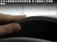 2010款 3.3L 自动 豪华型