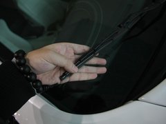 2010款 3.3L 自动 豪华型