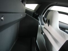2010款 3.3L 自动 豪华型
