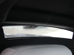 2010款 3.3L 自动 豪华型