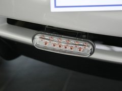 2010款 3.3L 自动 豪华型