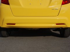 2011款 1.5L 自动 豪华版