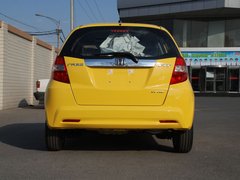 2011款 1.5L 自动 豪华版