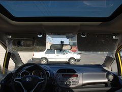 2011款 1.5L 自动 豪华版