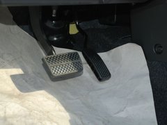 2011款 1.5L 自动 豪华版