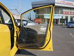 2011款 1.5L 自动 豪华版