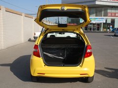 2011款 1.5L 自动 豪华版