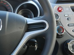 2011款 1.5L 自动 豪华版