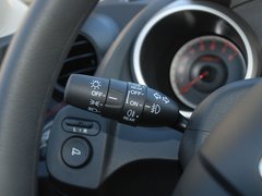 2011款 1.5L 自动 豪华版