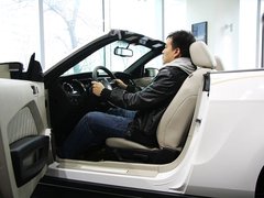 2010款 3.7L自动 敞篷版