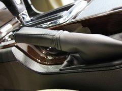 2010款 3.7L自动 敞篷版