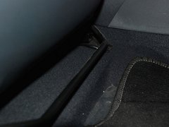 2011款 1.6L 自动 豪华版