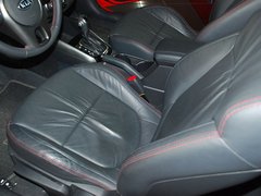 2011款 1.6L 自动 豪华版
