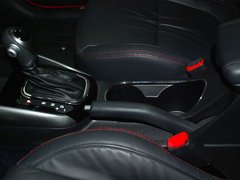 2011款 1.6L 自动 豪华版