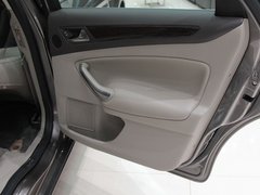 2011款 2.3L 自动 豪华型