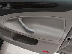 2011款 2.3L 自动 豪华型