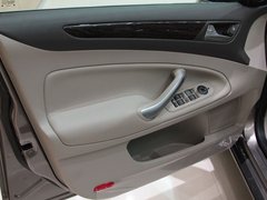 2011款 2.3L 自动 豪华型
