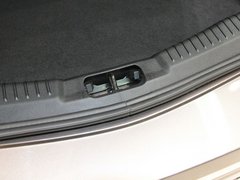 2011款 2.3L 自动 豪华型