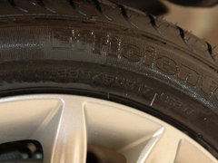 2011款 2.3L 自动 豪华型