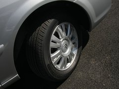 2011款 三厢 1.6L 手动 科技型