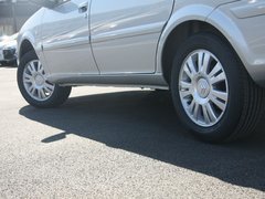 2011款 三厢 1.6L 手动 科技型