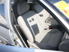 2011款 三厢 1.6L 手动 科技型