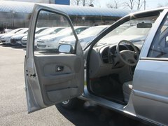 2011款 三厢 1.6L 手动 科技型