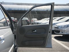 2011款 三厢 1.6L 手动 科技型