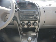 2011款 三厢 1.6L 手动 科技型