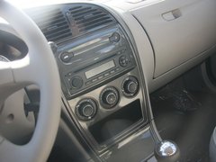 2011款 三厢 1.6L 手动 科技型