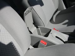 2011款 三厢 1.6L 手动 科技型