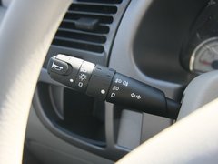 2011款 三厢 1.6L 手动 科技型