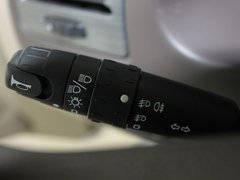 2011款 三厢 1.6L 自动 科技型