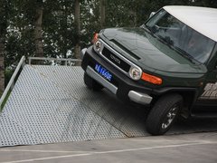 2011款 4.0L自动 5座 